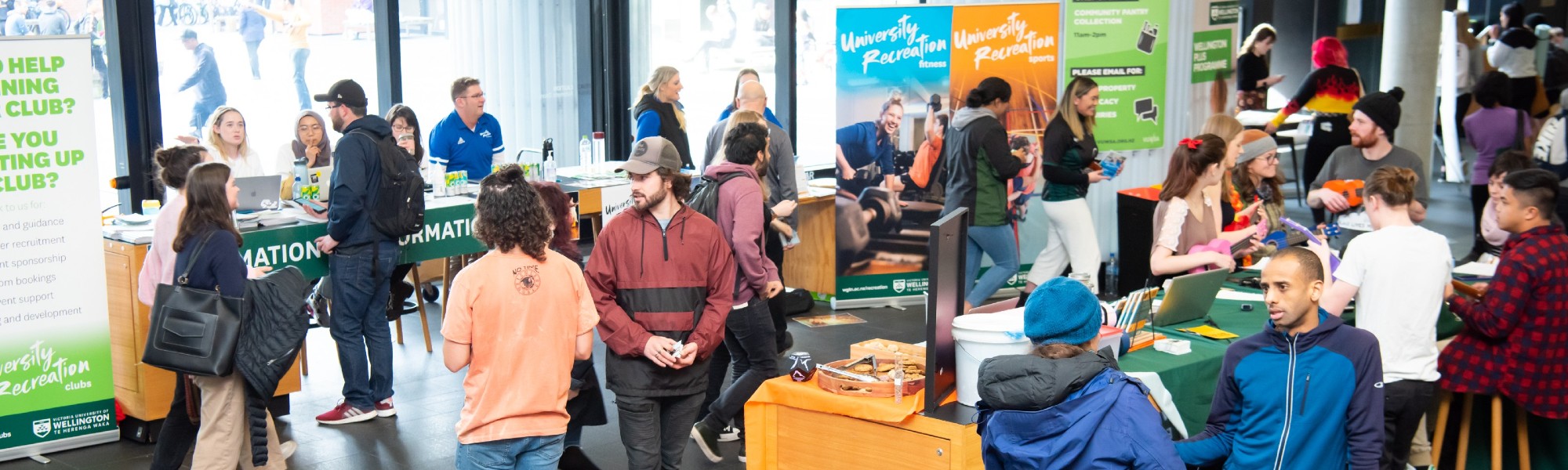 Students talking to clubs and societies at the Clubs Expo in 2020