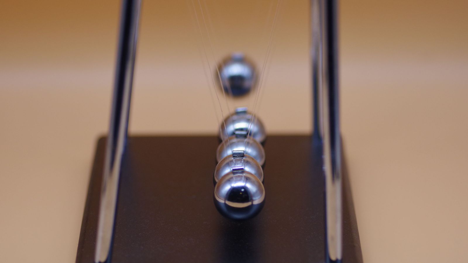 Newton’s cradle