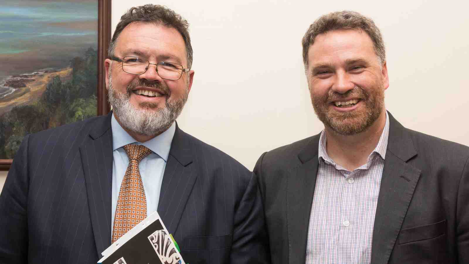 Justice Joe Williams (left) and Dr Carwyn Jones (right) at the launch of New Treaty, New Tradition at Victoria University of Wellington’s Faculty of Law on 8 December 2016.