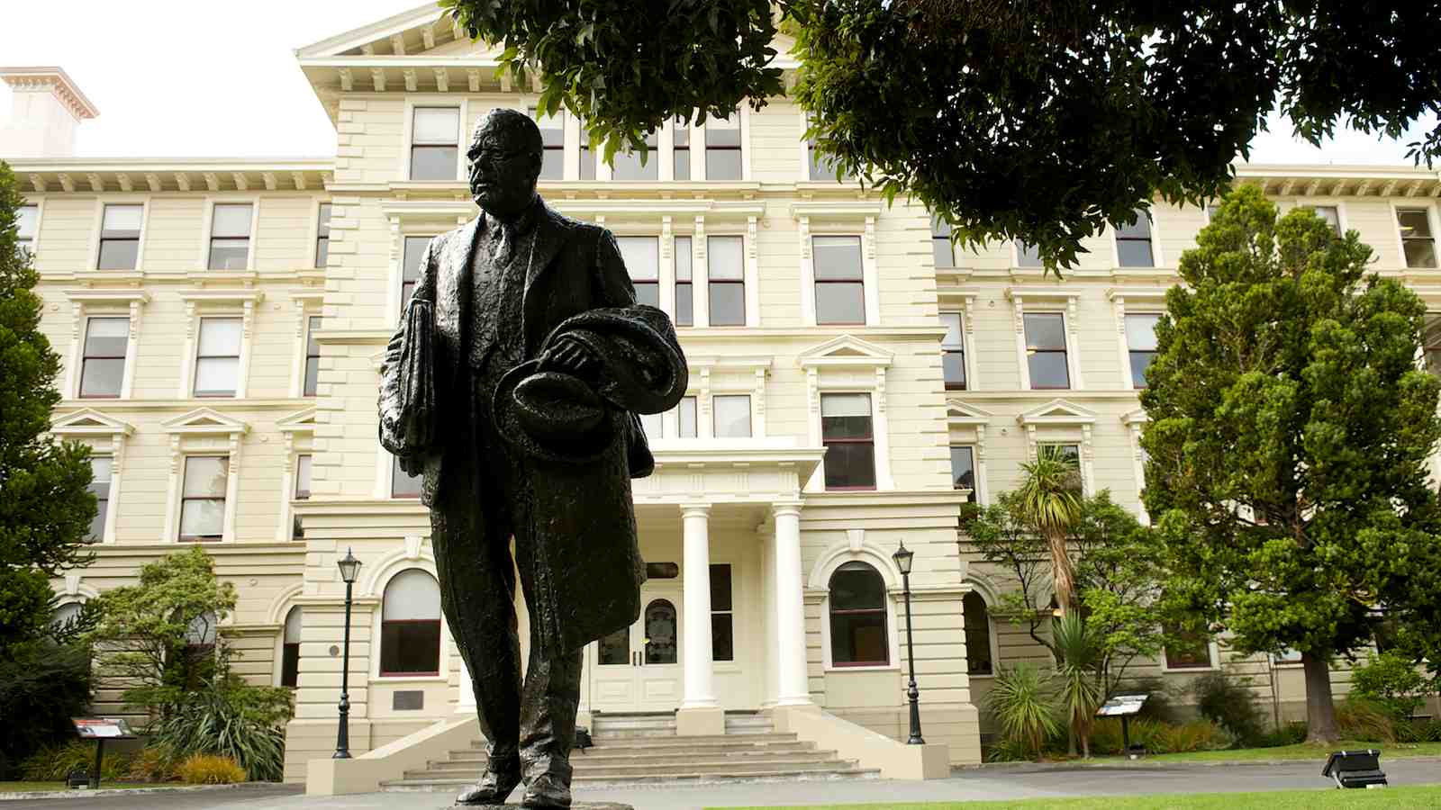 Victoria's Law School in the Old Government Buildings, with a statue of Peter Fraser in the foreground