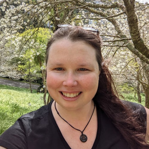 Joy Mills profile-picture photograph