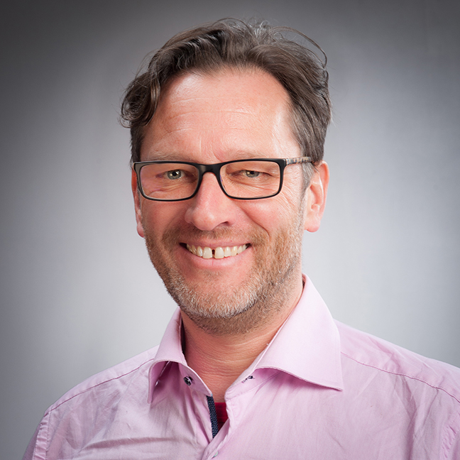 Dr Joost de Bruin profile-picture photograph