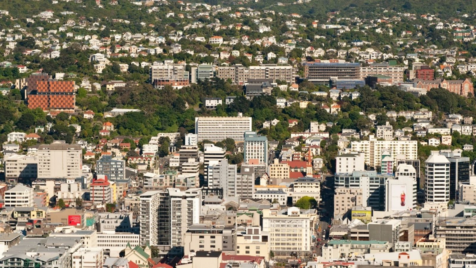 An aerial photo of Wellington city, with the University in the centre