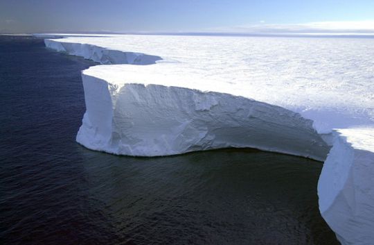 Ice shelf dropping off into the sea