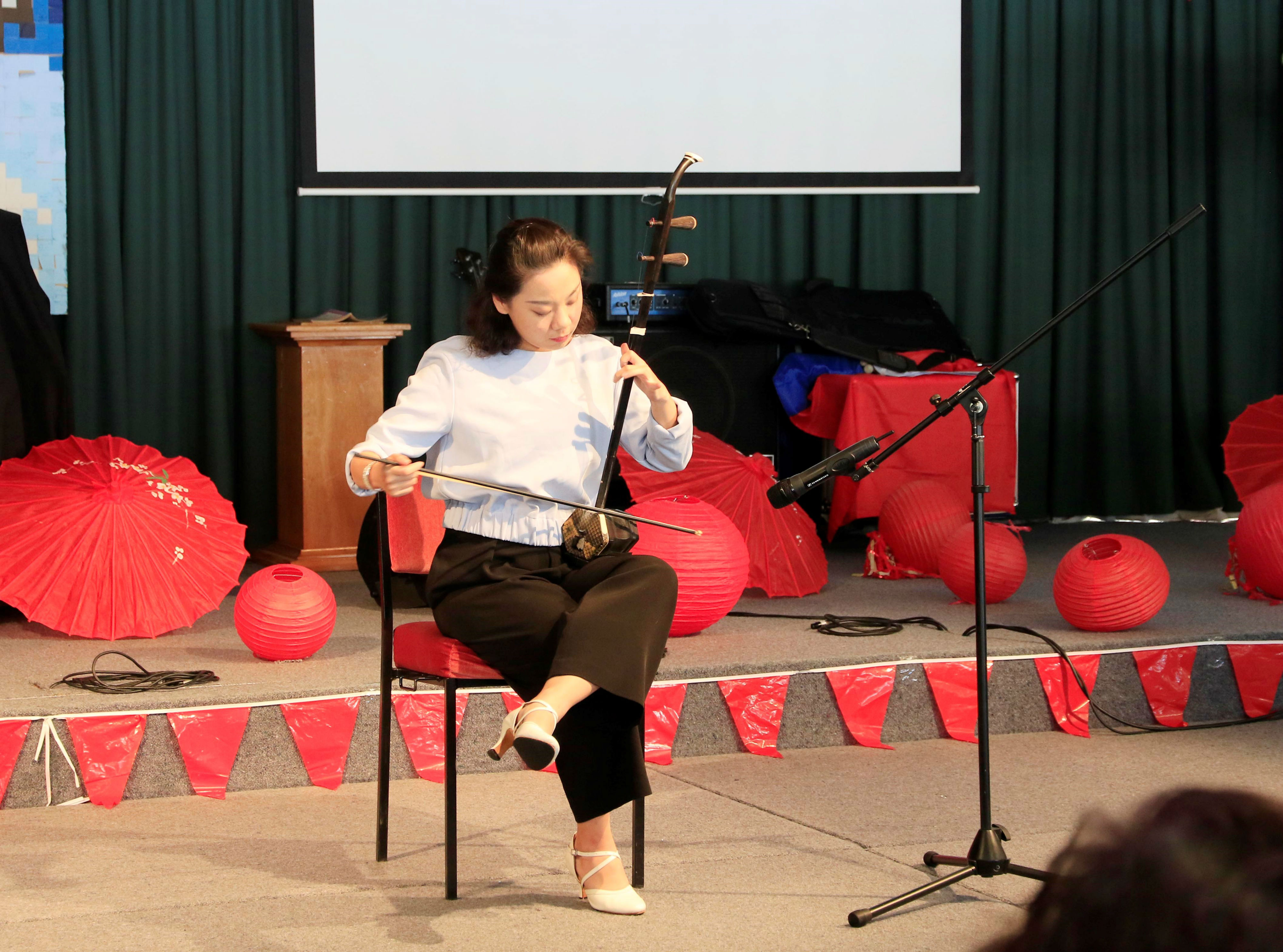 Jingwen at CNY celebration