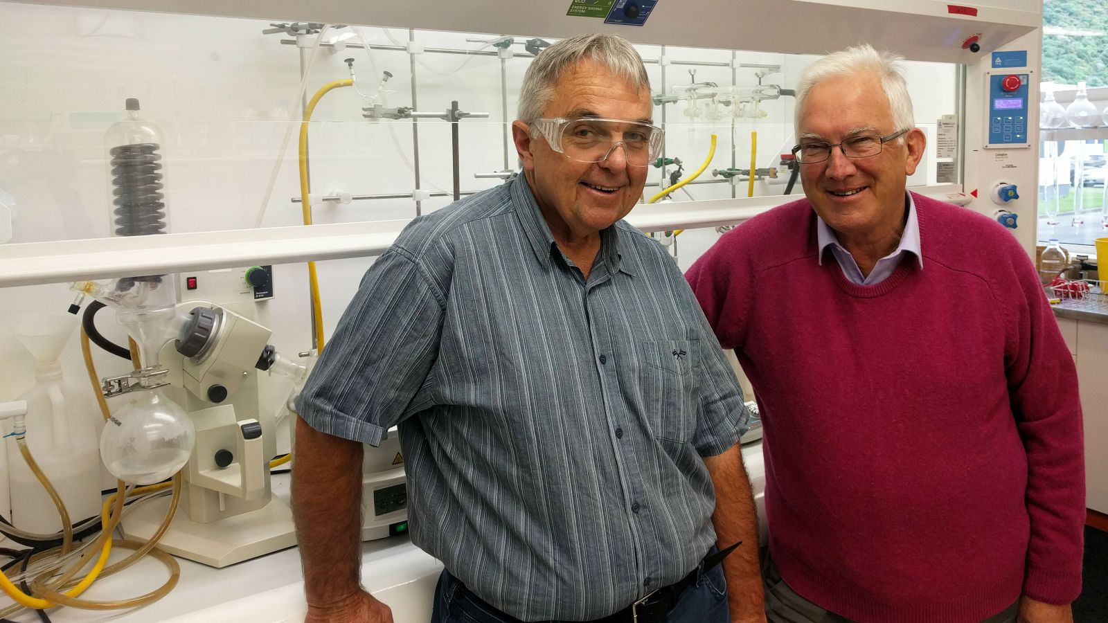 Peter Tyler stands with Richard Furneaux in a Ferrier lab
