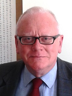 Portrait of Dr Peter Harris