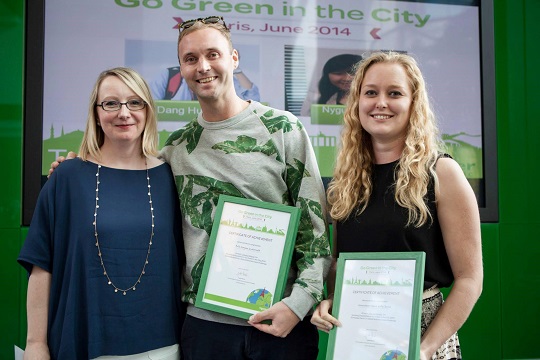 Genevieve Boyle and Erik Zydervelt receiving award Global completion news - Genevieve Boyle and Erik Zydervelt receiving award