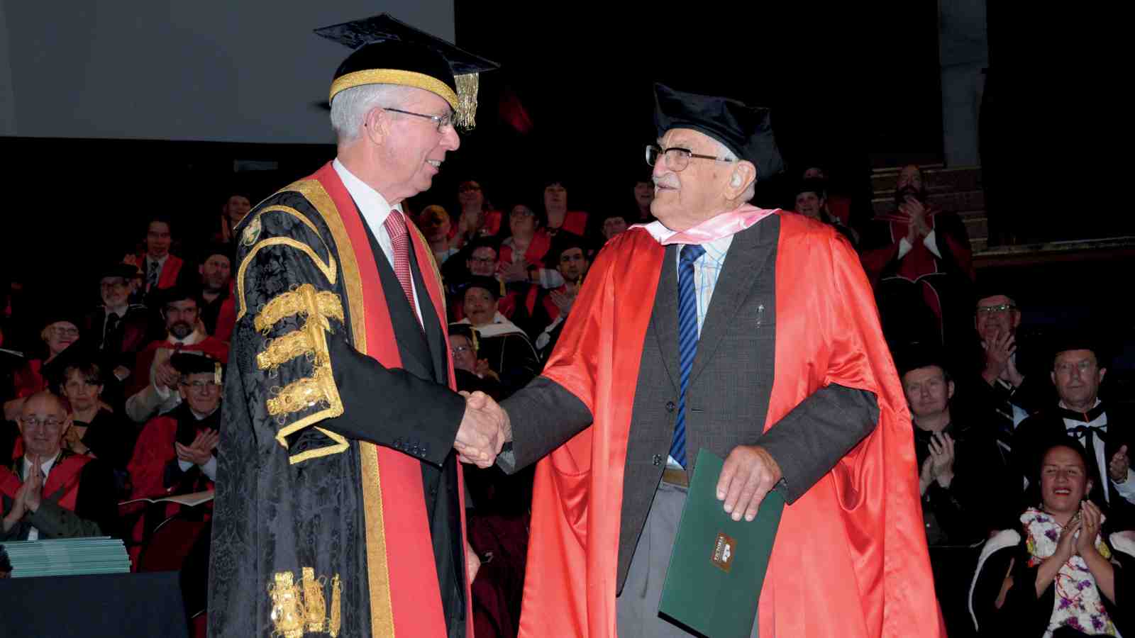 Dr Noel Barnard and Ian McKinnon at December graduation