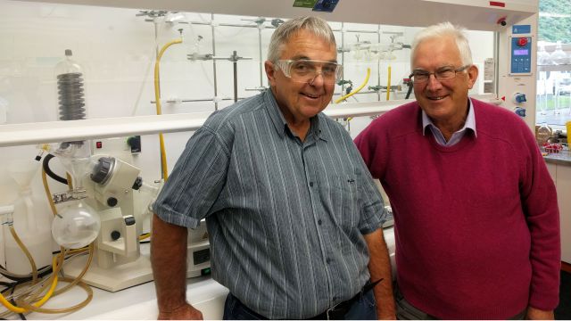 Photograph of Peter Tyler and Richard Furneaux in a laboratory.