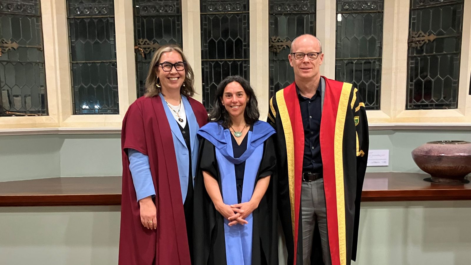 Maria Bargh, flanked by two other academics at her inaugural lecture