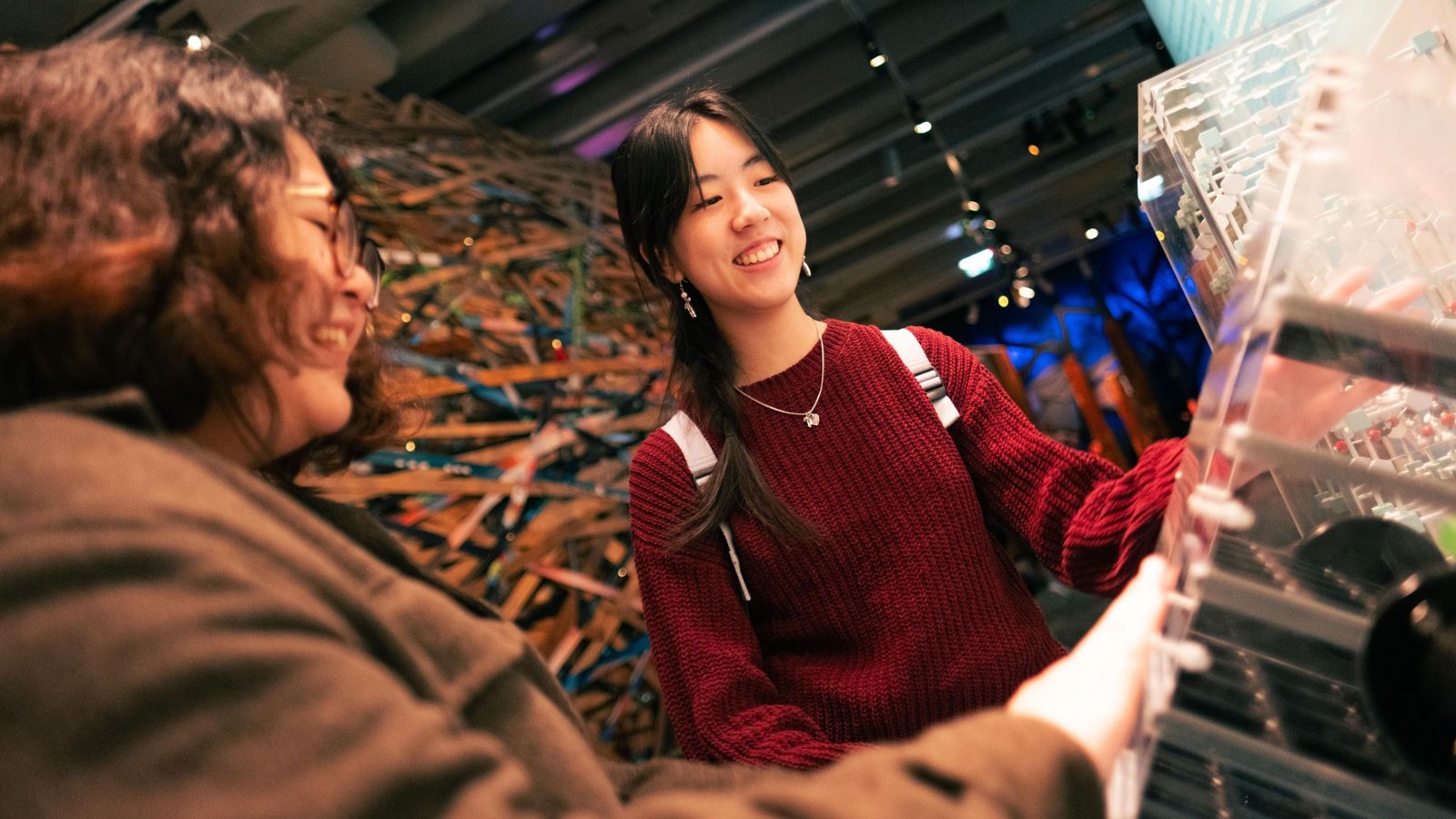 Two students at Te Papa