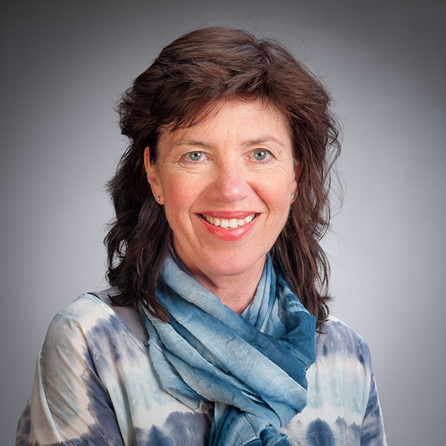 Dr Julia Murray profile-picture photograph