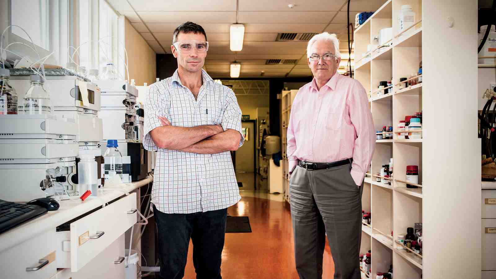 Dr Gavin Painter and Professor Richard Furneaux at the Ferrier Research Institute.