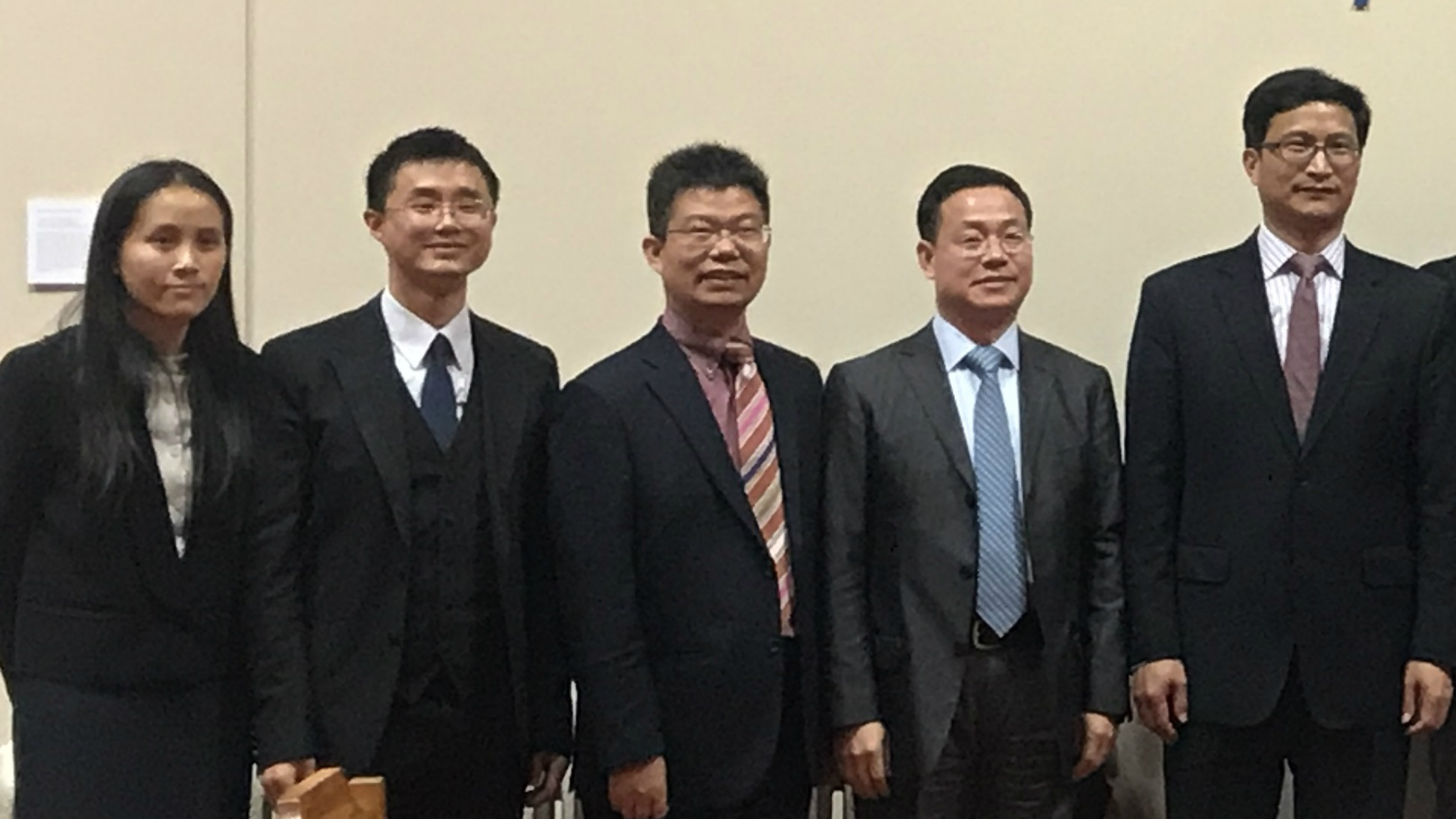 image of chinese delegation from the chinese institute of international studies