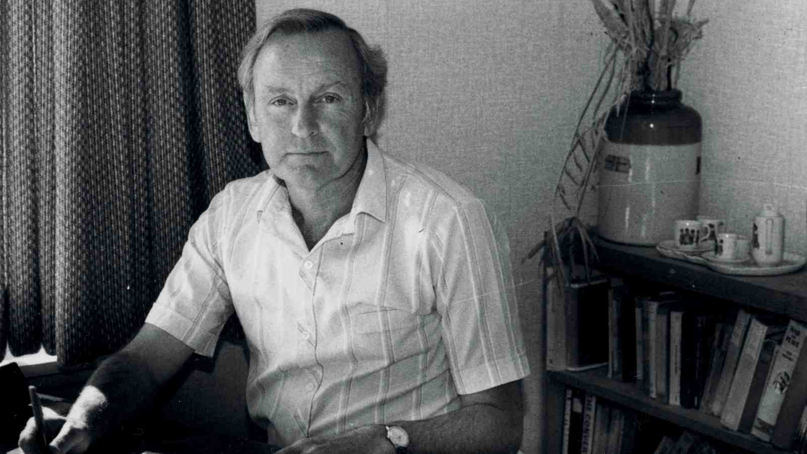 Maurice Gee in his writing room at home in Nelson, 1983.