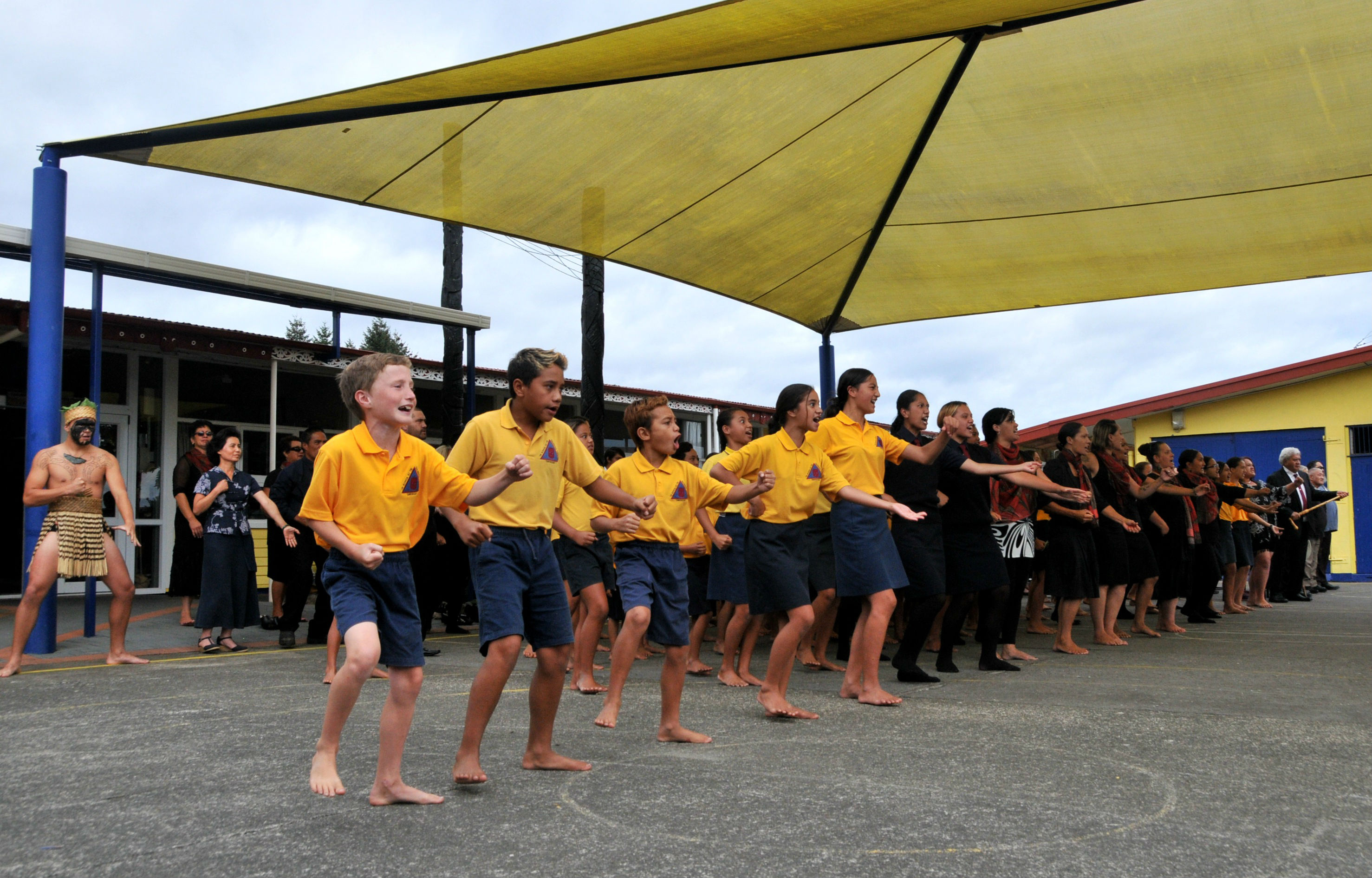 Students welcome guests with a haka at the opening of the Confucius Classroom at Te Kura Kaupapa Motuhake.