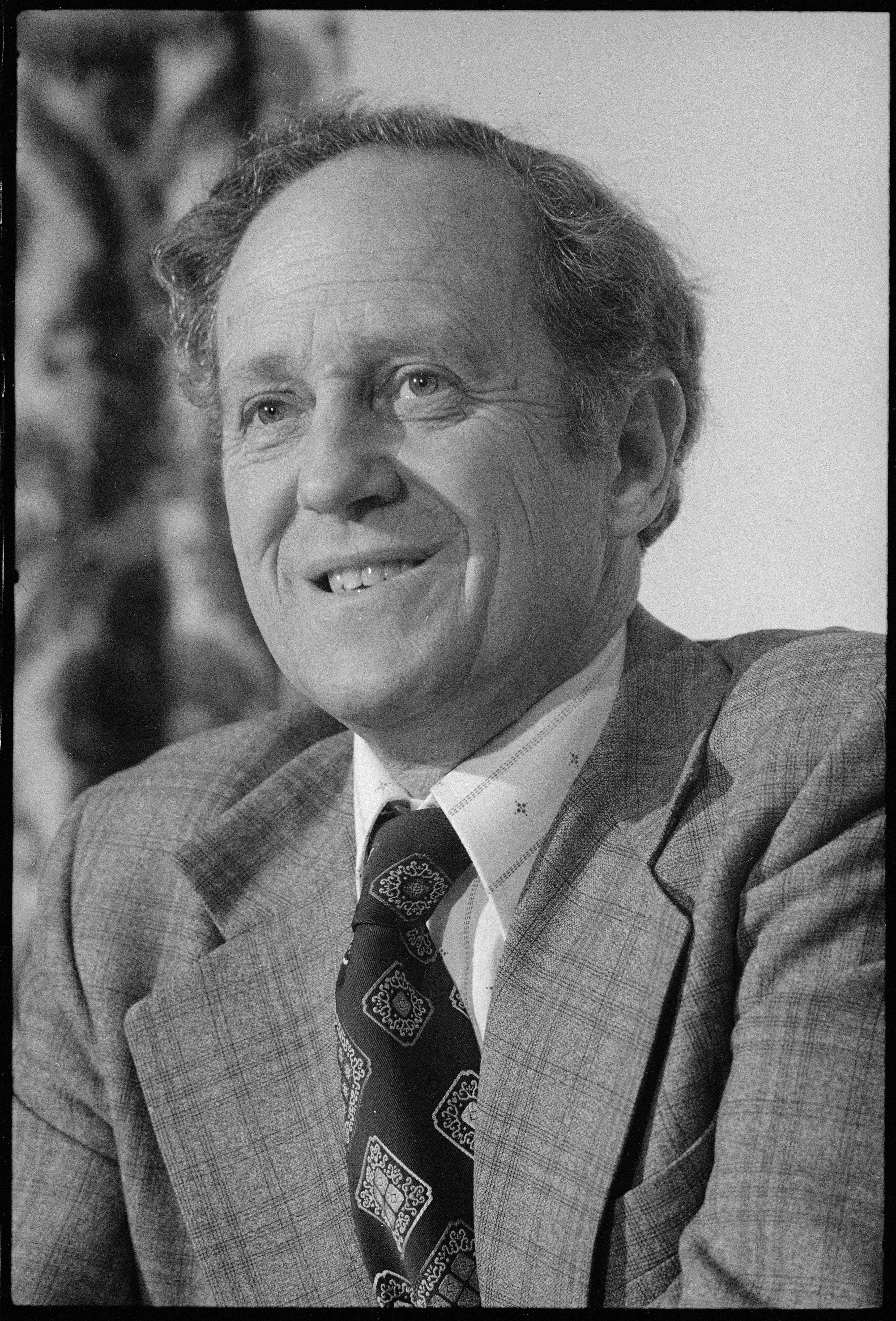 A profile image of Frank Holmes from the national library.