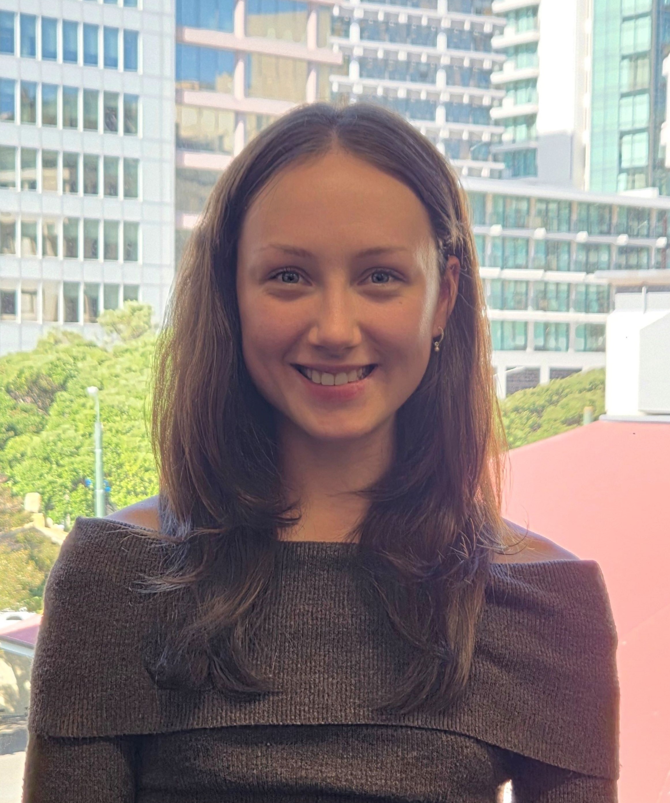 Amelia Harland profile-picture photograph