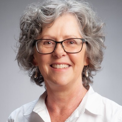 Linda Bonne profile-picture photograph