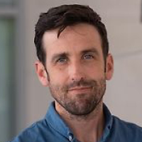 A profile photo of Tom Hills