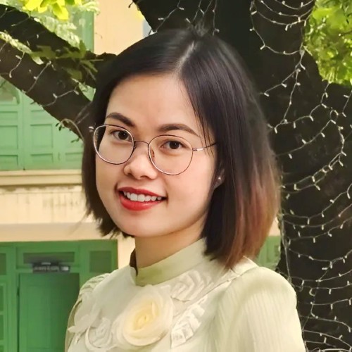 Huong Tran profile-picture photograph