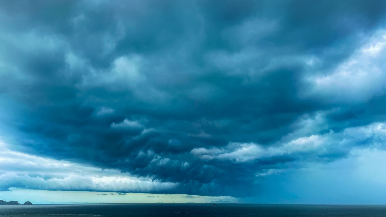 Dark clouds over the ocean 