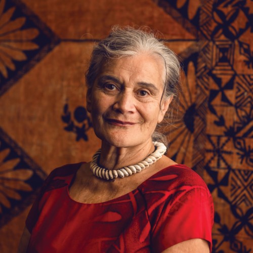 Tagaloatele Professor Peggy Fairbairn-Dunlop