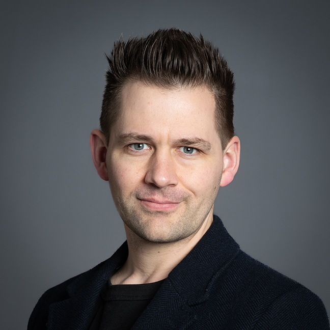 Peter Clark profile-picture photograph