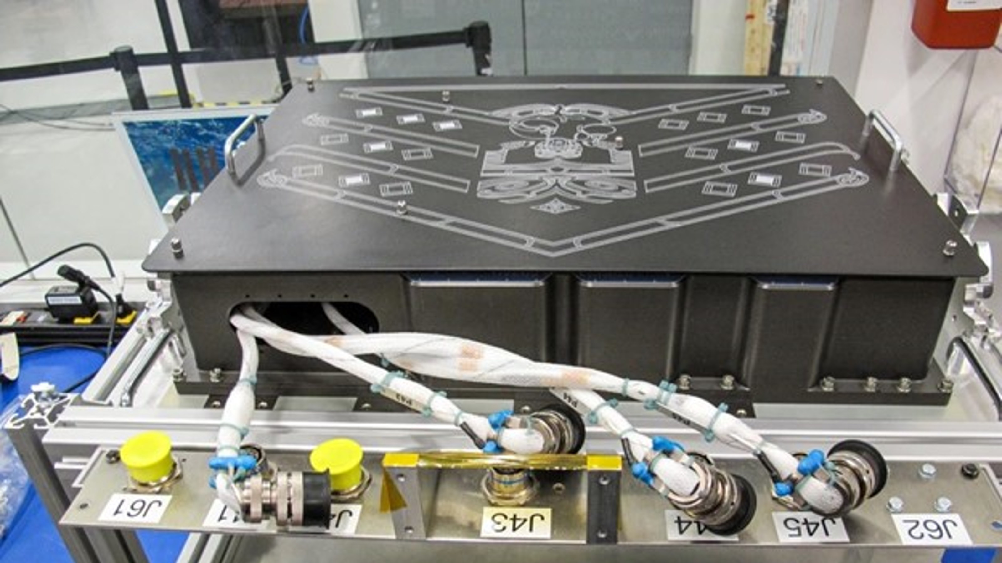 Heki box with artwork