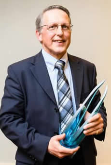 Prof John Creedy gets NZIER Economics Award 