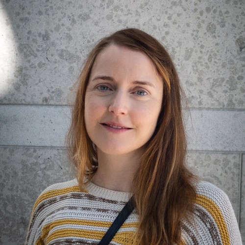 Kate Genevieve profile-picture photograph