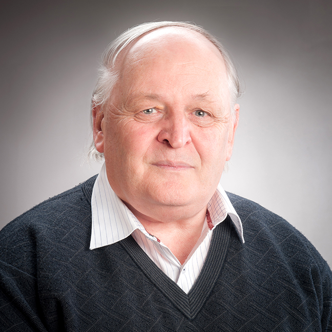 Dr Brad Patterson profile-picture photograph
