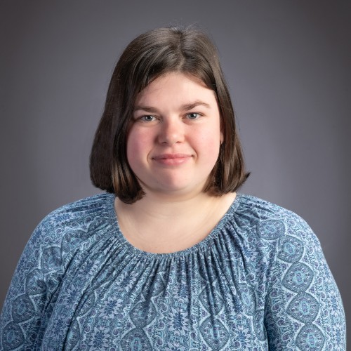 Bella Teers profile-picture photograph