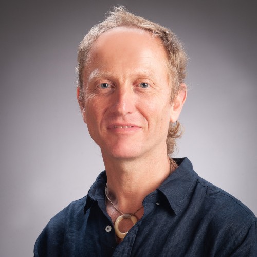 Guy Powell profile-picture photograph