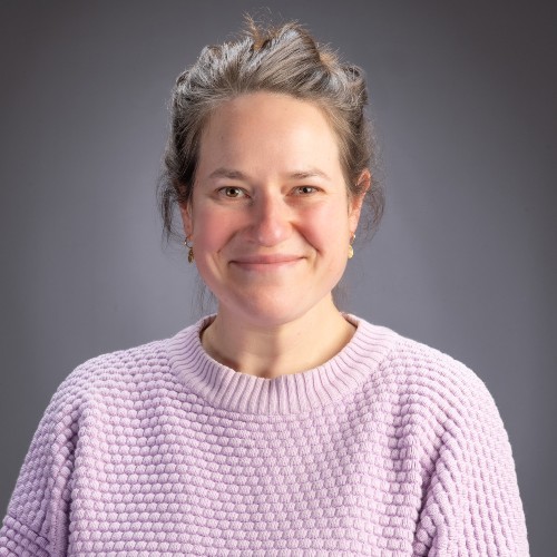 Hester Reich profile-picture photograph