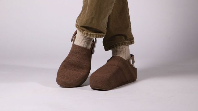 The footwear is patient-focused, offering customisable styles, colours, and textures. In addition, an indoor use option provides extended protection and monitoring. Image supplied. 